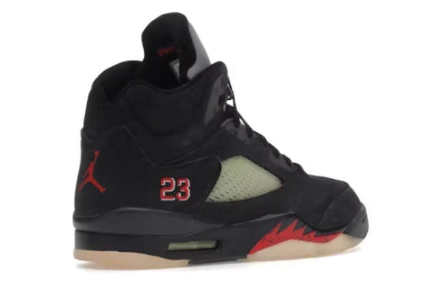 Chep Onekick DR0092-001 Noir Off Gore-Tex 5 Retro Jordan 0728